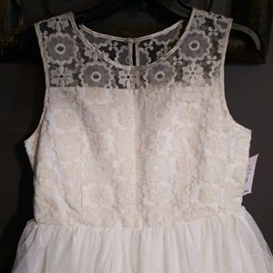 🪻5/$25 NWT Mia & Mimi dress